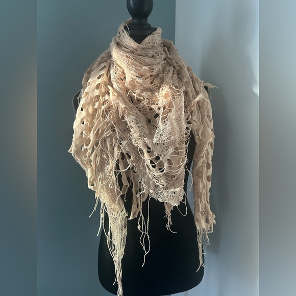 VINTAGE BOHO SHEER CUTOUT TRIANGULAR FRINGE Sparkle SCARF - Picture 2 of 8